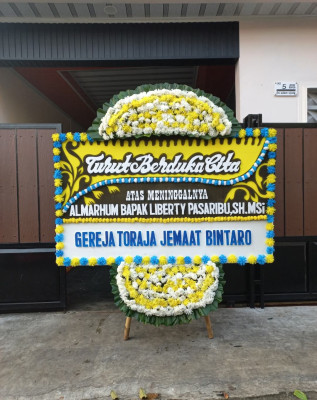 Papan Bunga Duka di Rimbo Kaluang